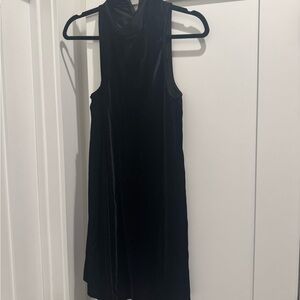 Storia Black Sleeveless Mini Dress